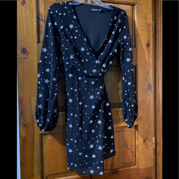 Nasty Gal Enchanted Star Wrap Dress NWOT - Picture 4 of 9